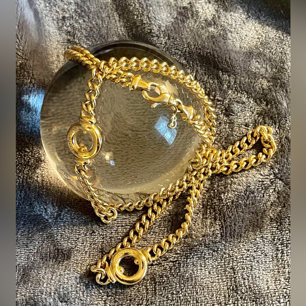 Preowned Burberry gold tone 32" station chain necklace